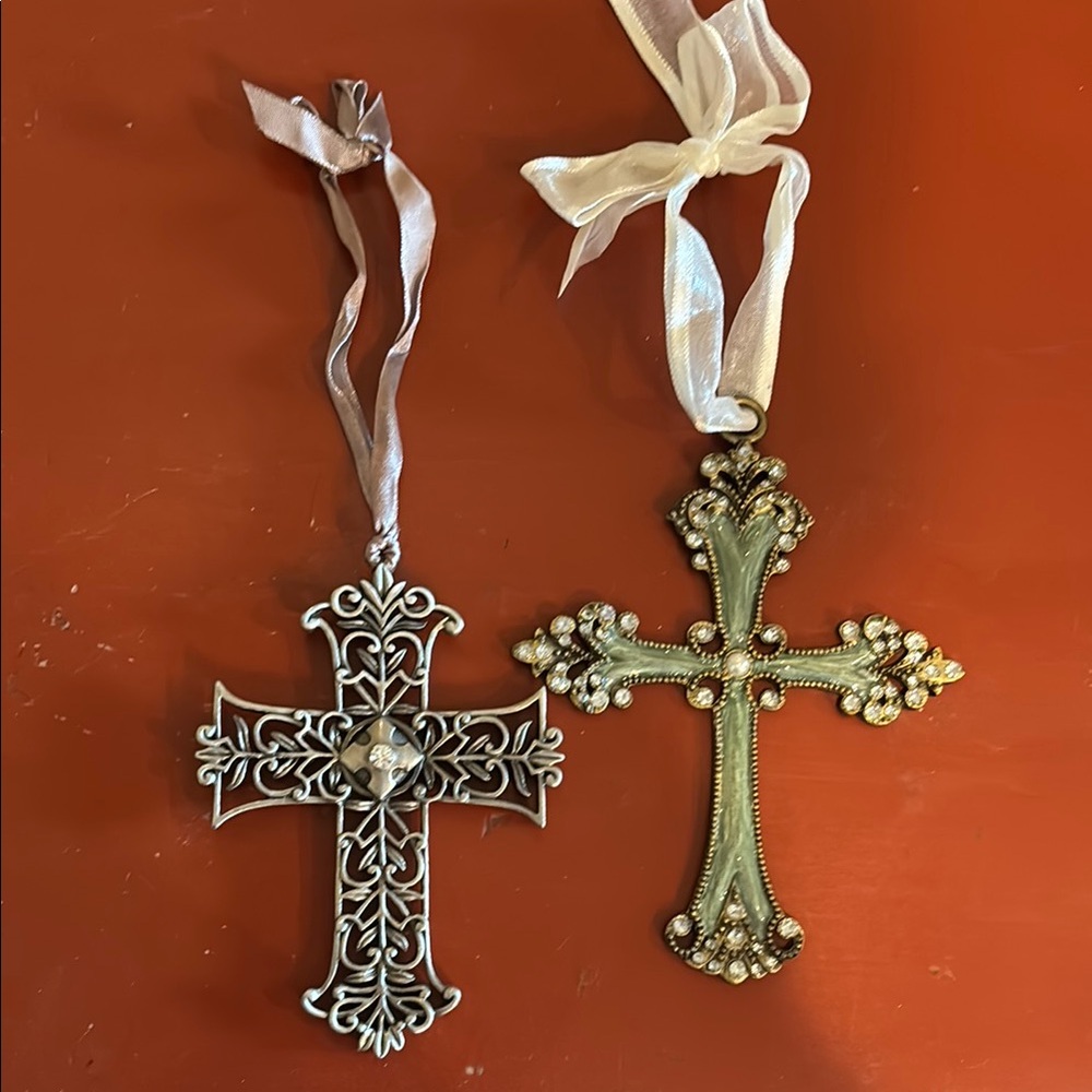 Elegant Silver and Green Cross Ornaments